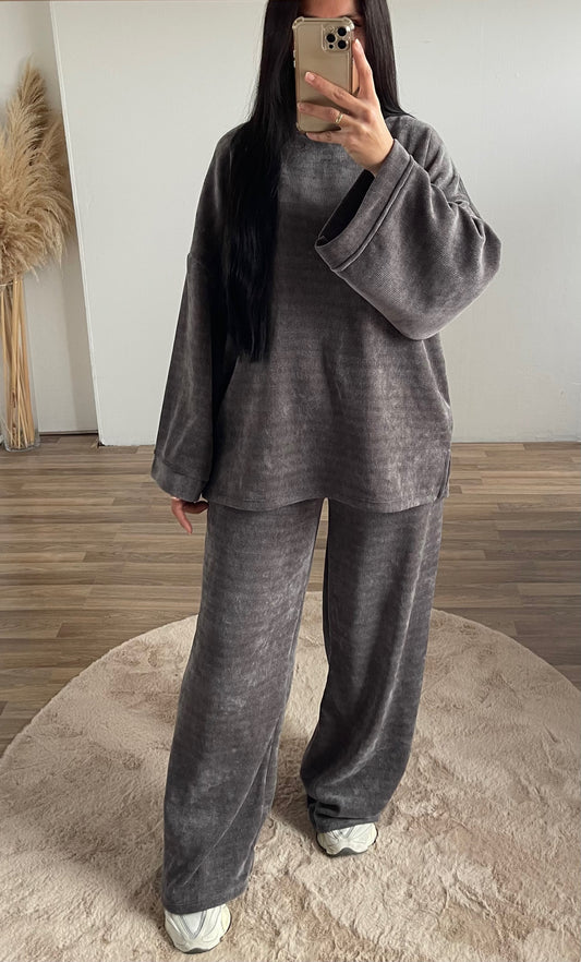 Serra two piece